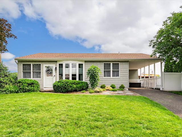 House for sale in Hazlet