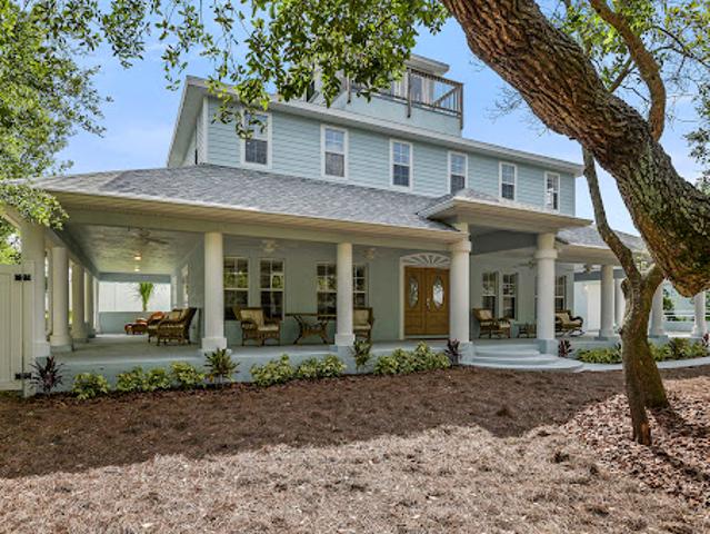 House for sale in New Smyrna Beach, Florida
