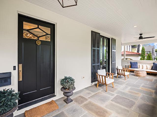 House for sale in Washington