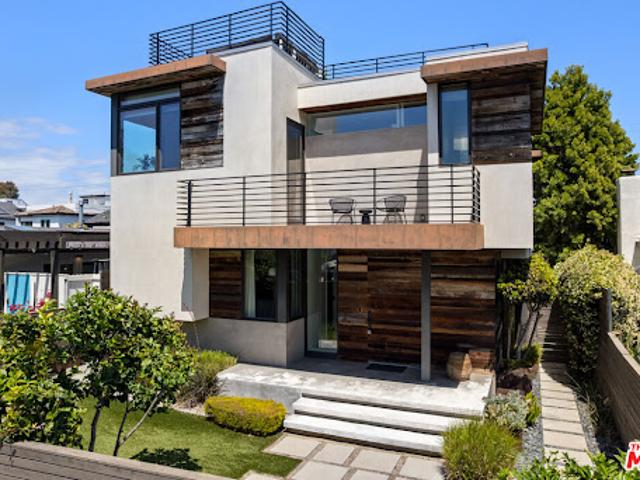 House for sale in Canoga Park, California