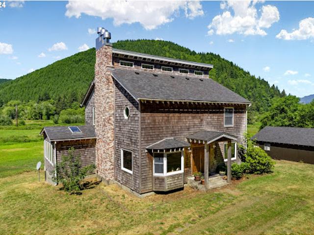 House for sale in Oregonia