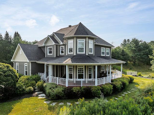 House for sale in Memphrémagog, Quebec
