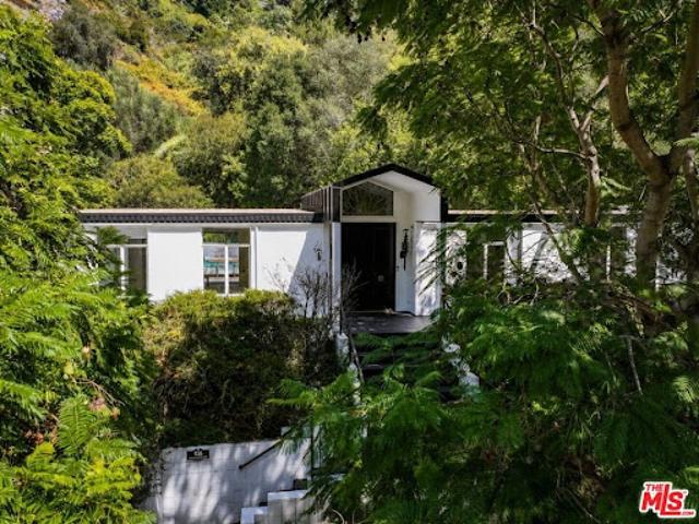 House for sale in Canoga Park, California
