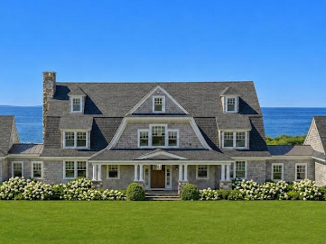 House for sale in Cape Elizabeth, Maine