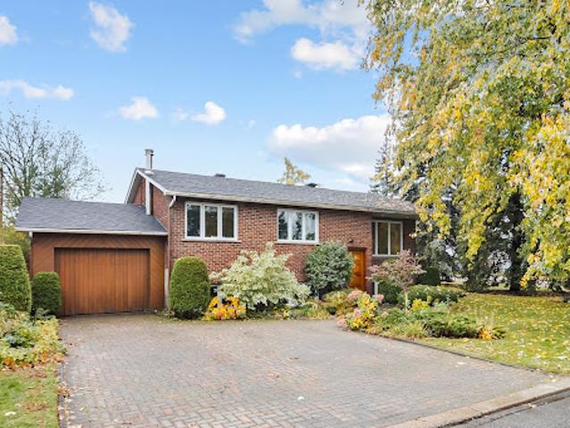 House for sale in Laval