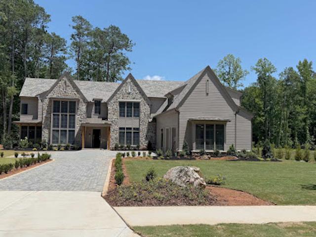 House for sale in Roswell