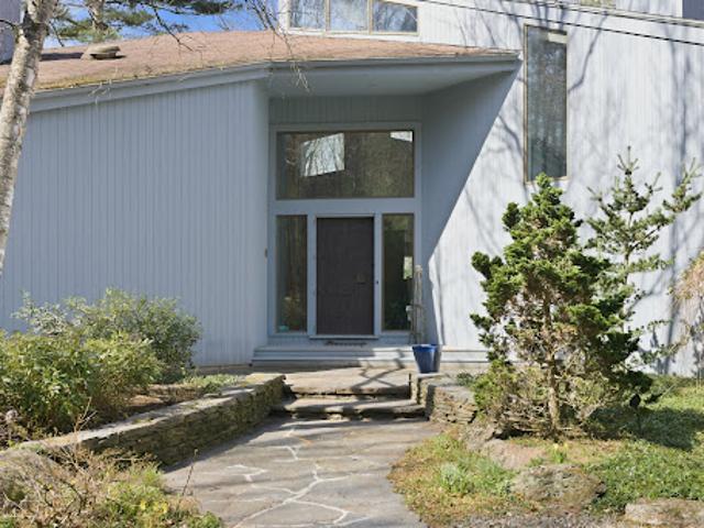 House for sale in Canton, Connecticut