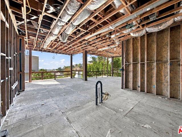 House for sale in Los Angeles, Los Angeles County