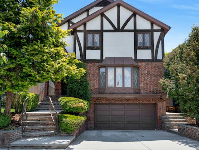 House for sale in Hudson, New Jersey