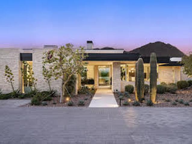 House for sale in Paradise Valley