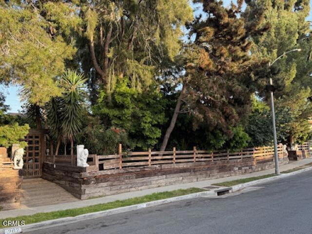 House for sale in Long Beach, California