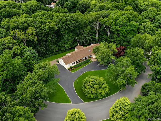House for sale in Huntington, New York