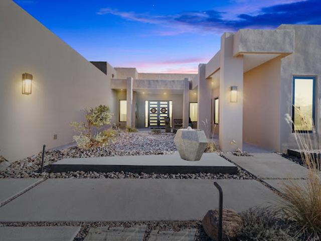 House for sale in Santa Fe, New Mexico