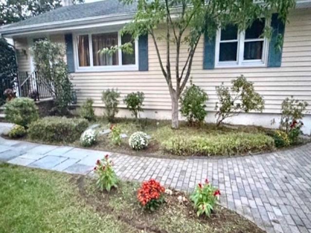 House for sale in Oakland, Bergen County