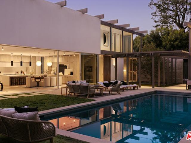 House for sale in Canoga Park, California