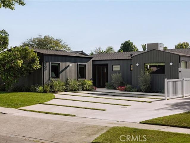 House for sale in Sherman Oaks Neighborhood Council District, Canoga Park