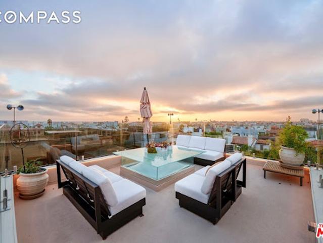 House for sale in Canoga Park, California