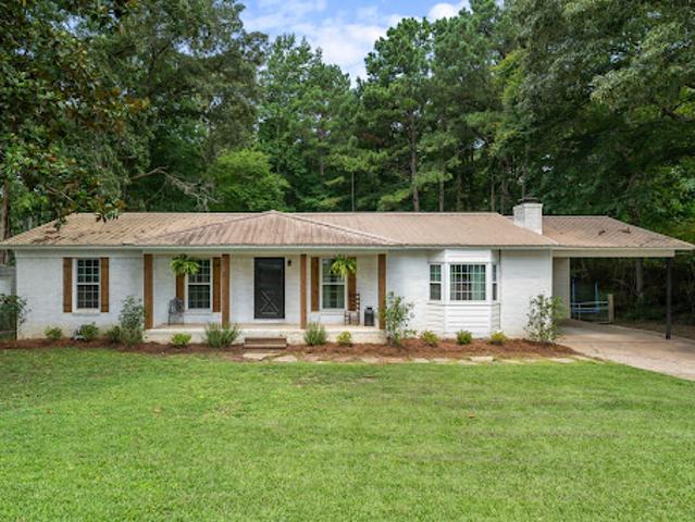 House for sale in Chelsea, Alabama