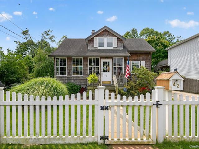 House for sale in Bohemia, New York