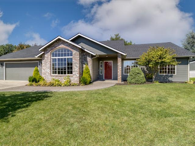 House for sale in College Place, Washington