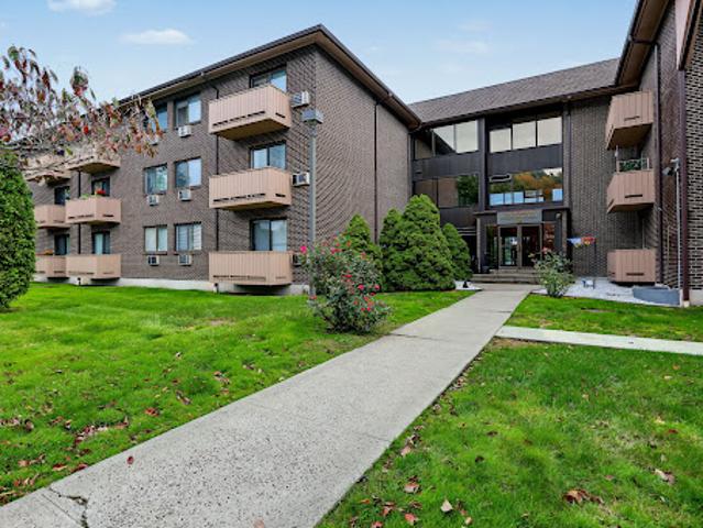 House for sale in Stratford, Greater Bridgeport Planning Region