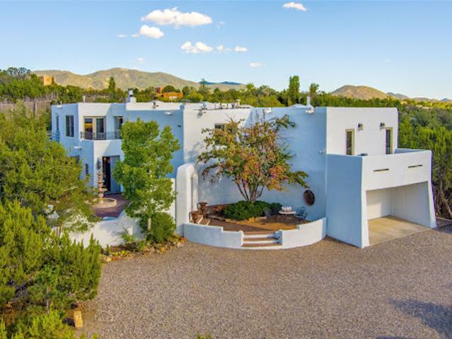 House for sale in Santa Fe, New Mexico