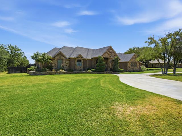 House for sale in De Young, Texas
