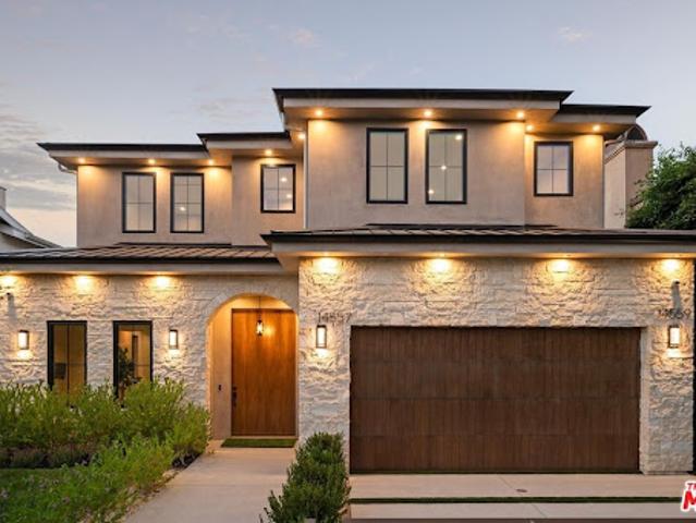 House for sale in Sherman Oaks Neighborhood Council District, Canoga Park