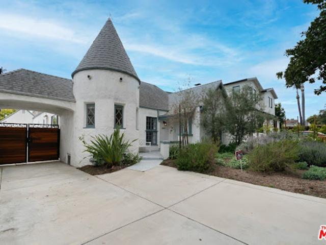 House for sale in Canoga Park, California