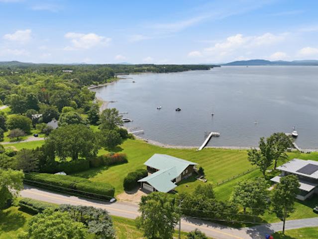 House for sale in North Ferrisburg, Vermont
