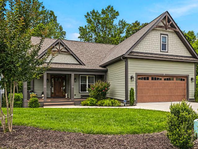 House for sale in Hendersonville, North Carolina