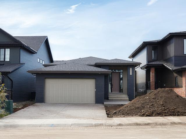 House for sale in Calgary, Northwest