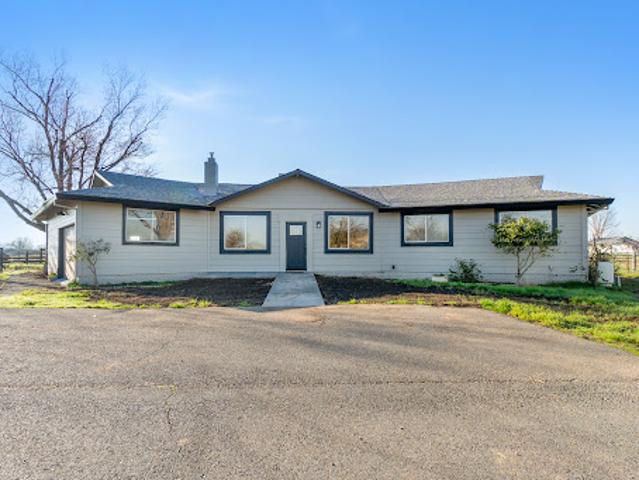 House for sale in Shasta, California