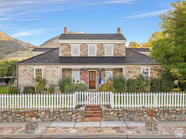 House for sale in Centerville, Utah