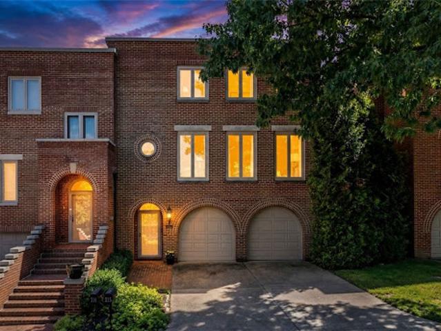 House for sale in Pittsburg, Pennsylvania