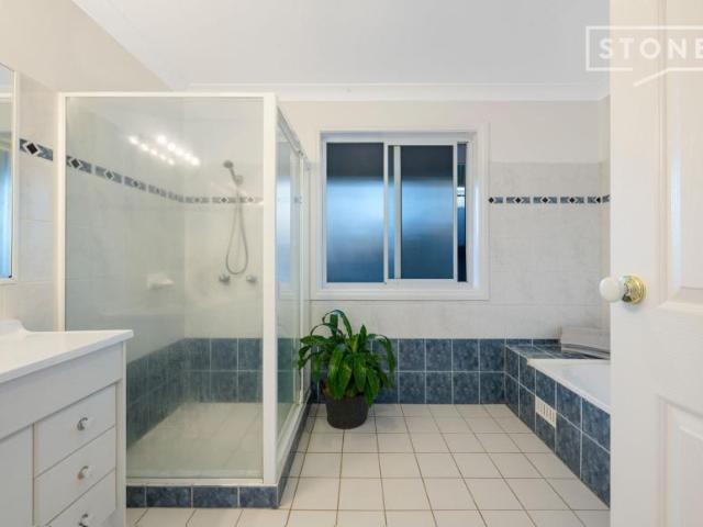 House for sale in Weston, Abermain