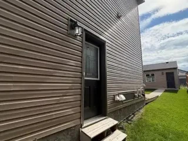 House for rent in Airdrie, Alberta