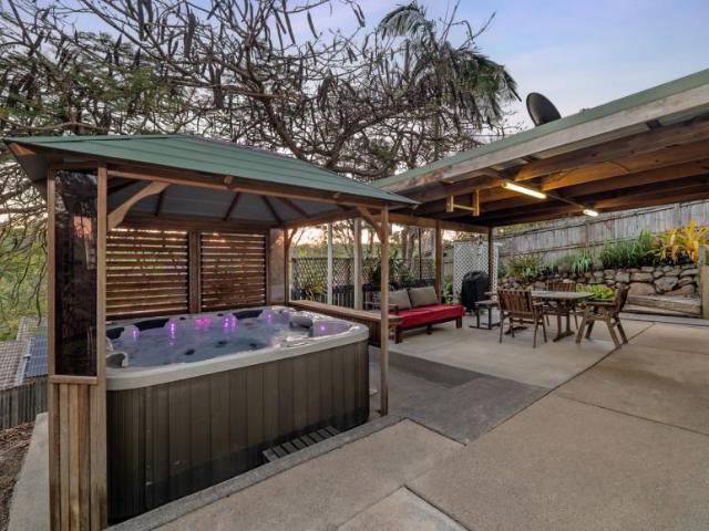 House for sale in Arana Hills, Greater Brisbane
