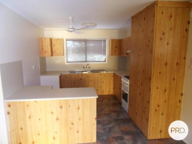 House for sale in Boyne Island