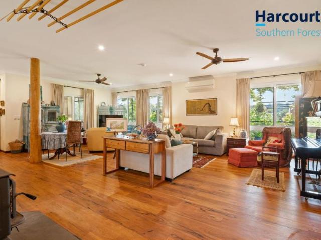 House for sale in Bridgetown, Shire Of Bridgetown-Greenbushes