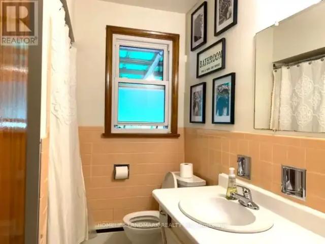 House for rent in Burlington, Ontario