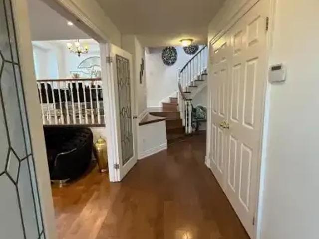 House for rent in Burlington, Golden Horseshoe