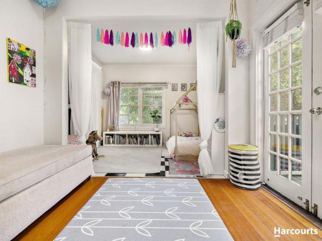 House for sale in Bennettswood, Melbourne