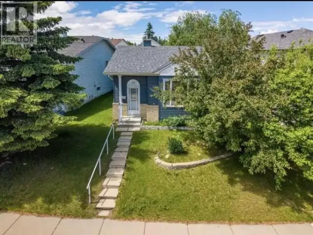 House for rent in Coventry Hills, Calgary