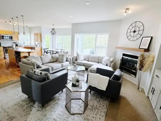 House for rent in Tuscany, Calgary