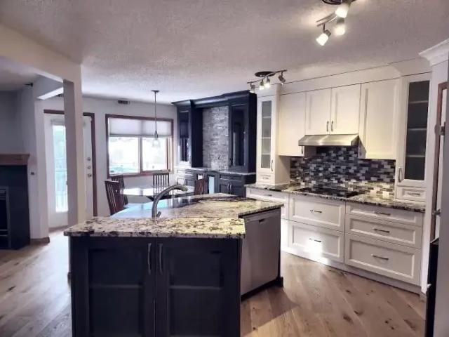 House for rent in Somerset, Calgary