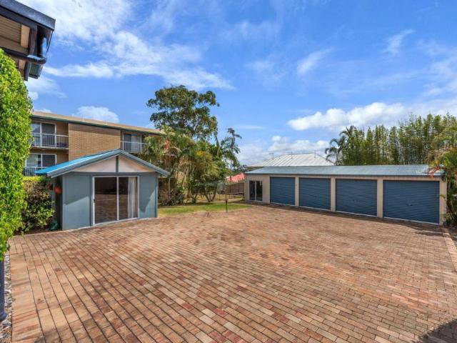 House for sale in Camp Hill, Greater Brisbane