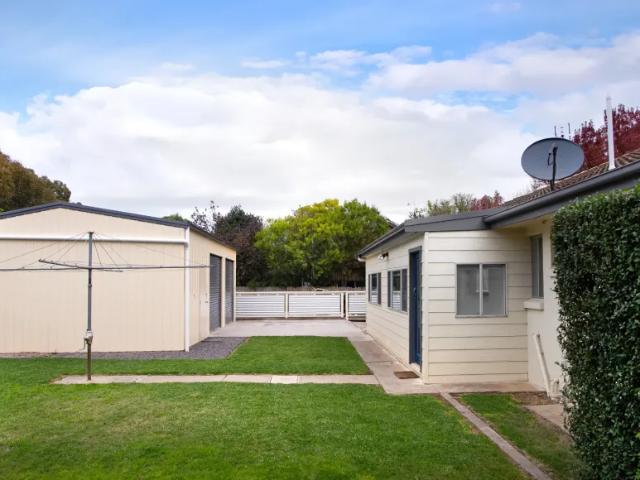 House for sale in Campbells Creek, Victoria