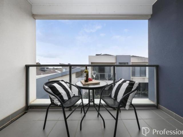 House for sale in Caroline Springs, Melbourne