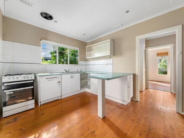 House for sale in Jordanville, Melbourne